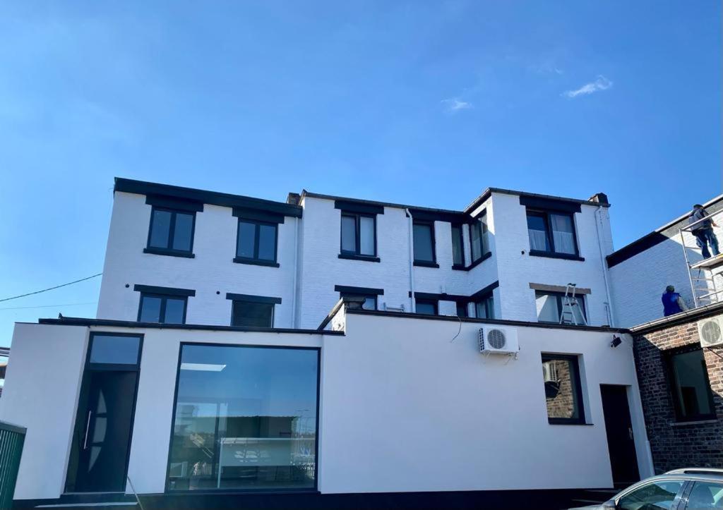 Fenetre Sur Le Standard De Liege Apartment Ougree Luaran gambar
